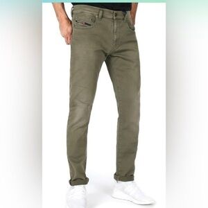 Diesel Industry Denim Division “For Successful Living” Slim-Carrot Jeans size 27